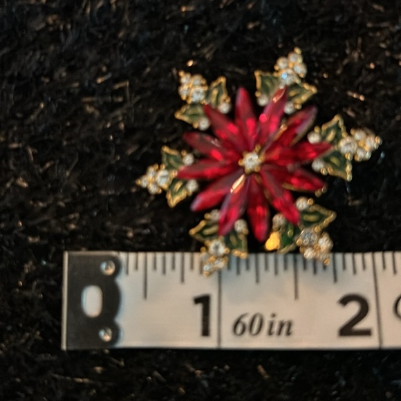 CHRISTMAS 🎄 MISTLETOE BROOCH RED , GREEN AND SILVER SET IN GOLD - Picture 4 of 5